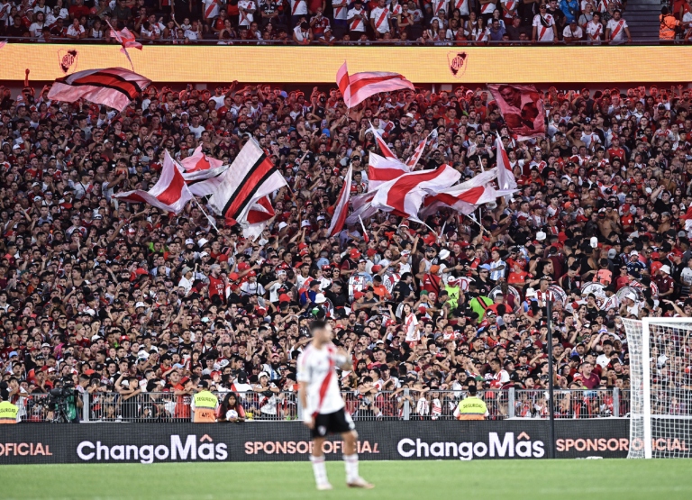 El aliento de los hinchas de River vs Lanús