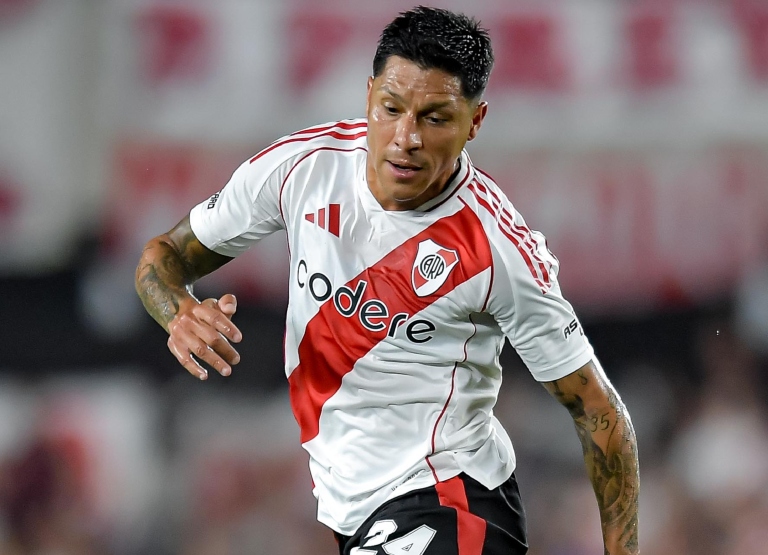 Preocupación en River por la molestia física de Enzo Pérez