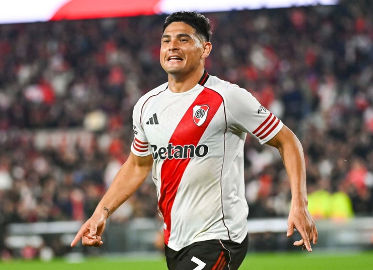 Instituto vs River - Maxi Salas