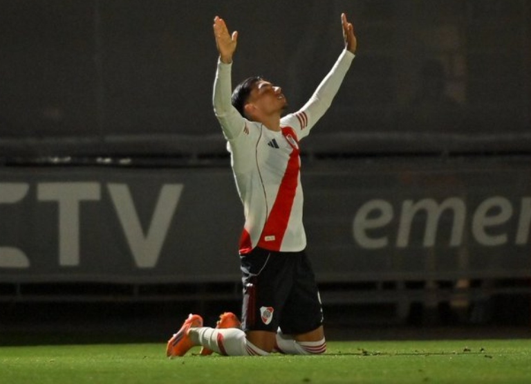 Festejo Reserva River vs Huracán - Agustín Ruberto