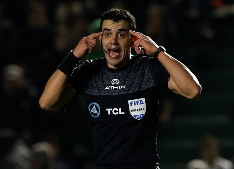 Rey Hilfer Vélez vs River