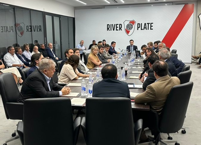 Stefano Di Carlo - Comisión Directiva