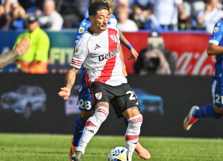 Vélez vs River - Milton Casco
