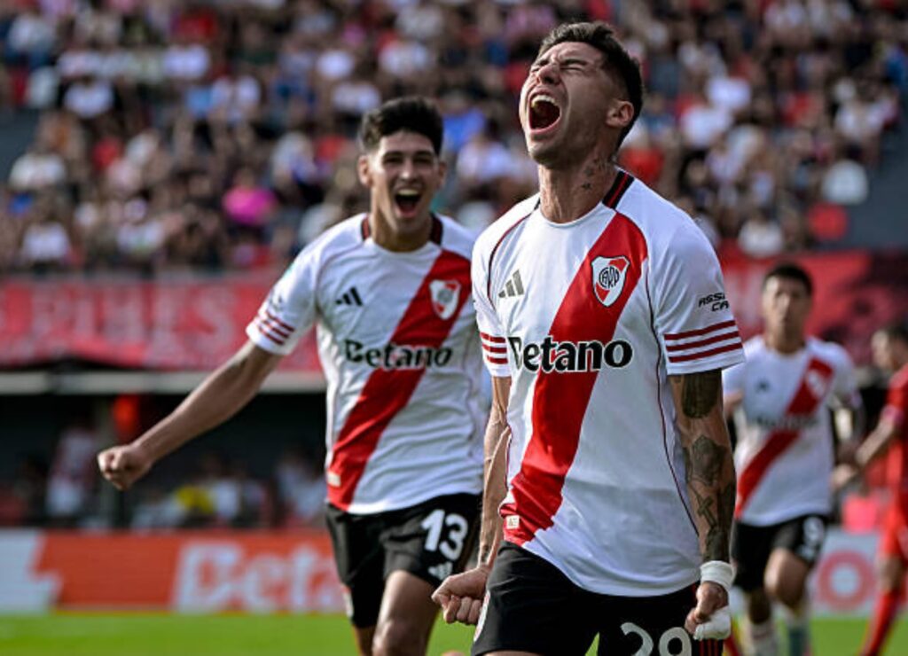 festejo Montiel Barracas vs River