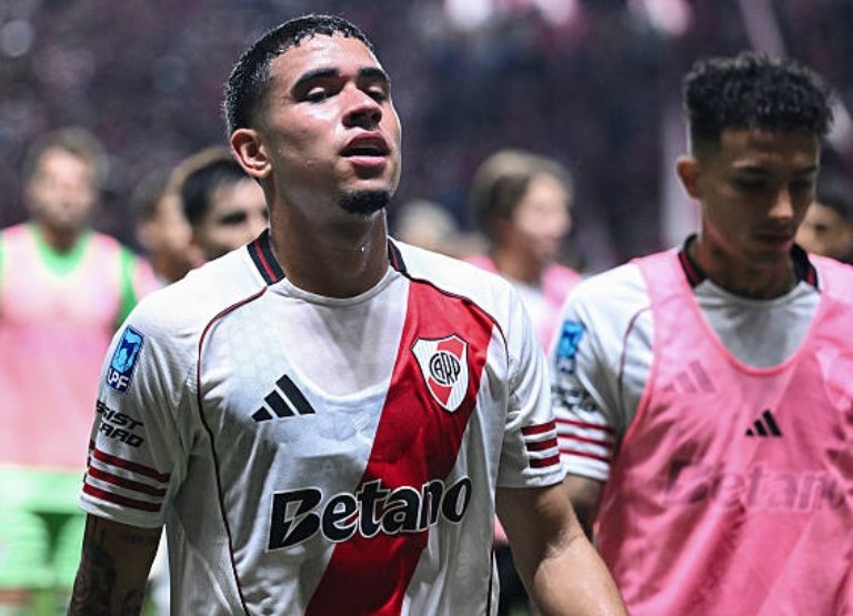 River vs Argentinos Jrs - Kendry Paez