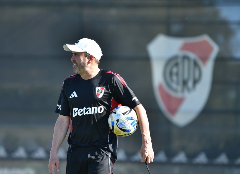 Eduardo Chacho Coudet - primer entrenamiento - River (2)