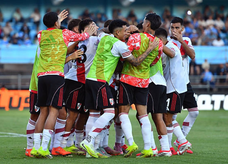 Estudiantes RC vs River - festejo (1)