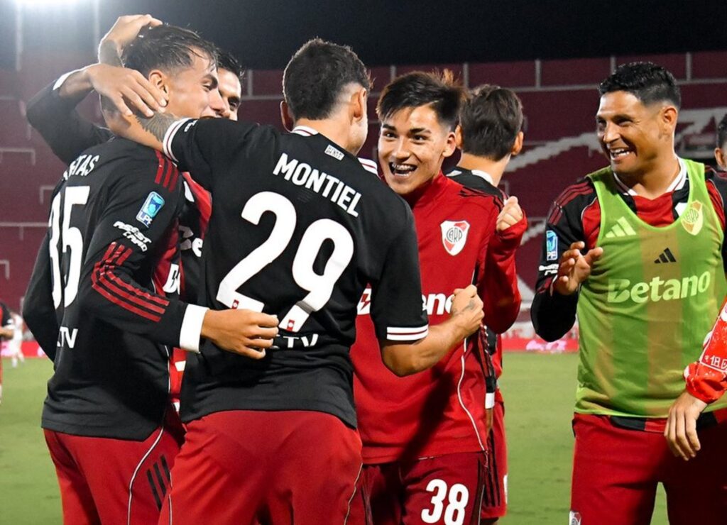 Huracán vs River - festejo
