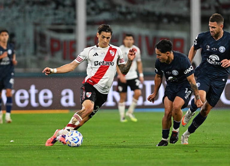 Independiente Rivadavia vs River