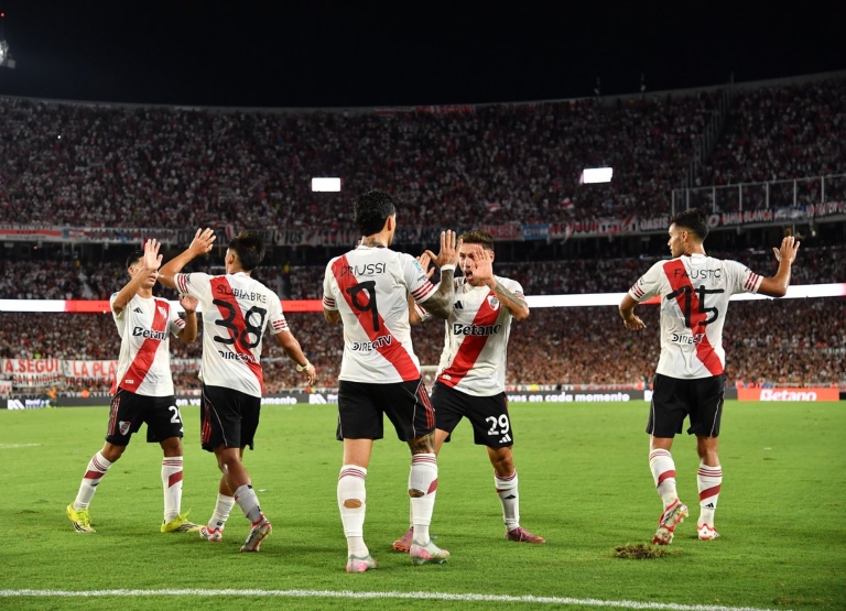 River vs Sarmiento festejo