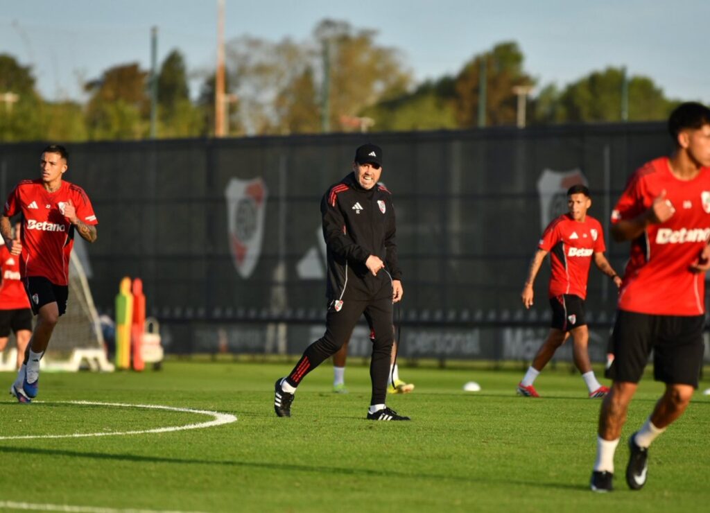 River entrenamiento posible formación vs Carabobo