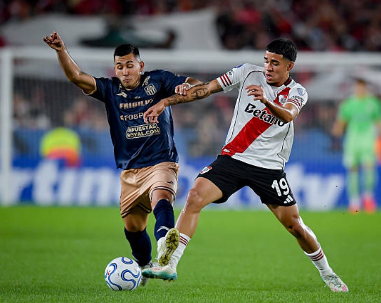 Carabobo vs River - historial river vs equipos venezolanos
