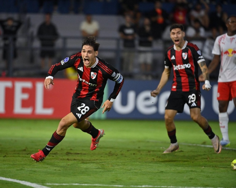 Gol Martínez Quarta - Bragantino vs River (1)