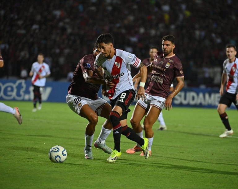 Gol Maxi Meza - Carabobo vs RIver