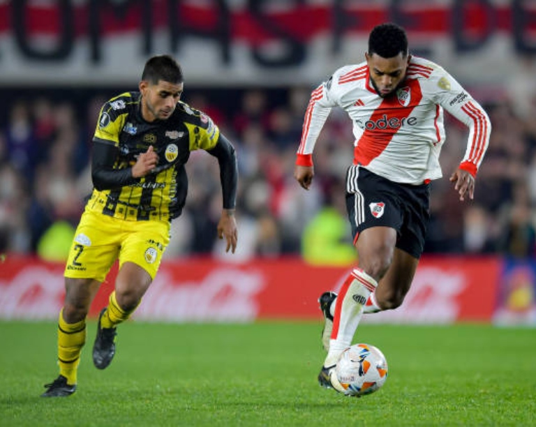 River vs Táchira - historial River vs equipos venezolanos