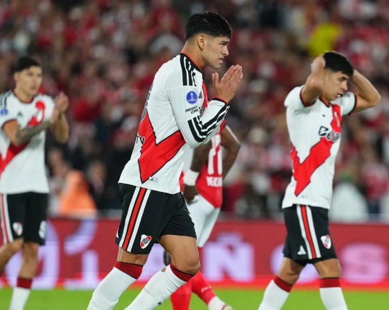 Santa Fe vs River